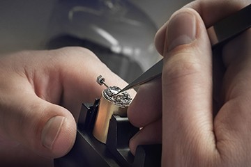 重庆欧米茄腕表换原厂电池地址